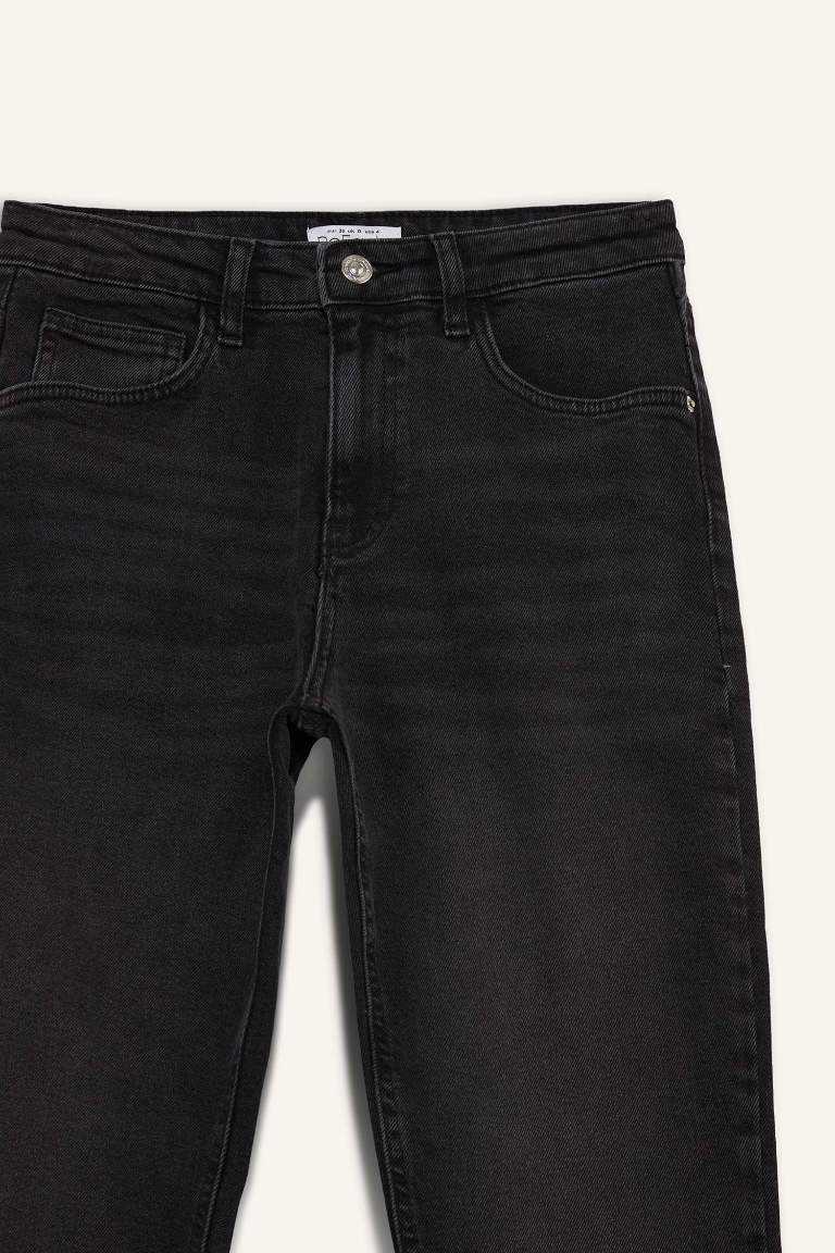 Lina Comfort Mom Normal Bel Düz Paça Jean Kar Yıkamalı Pantolon