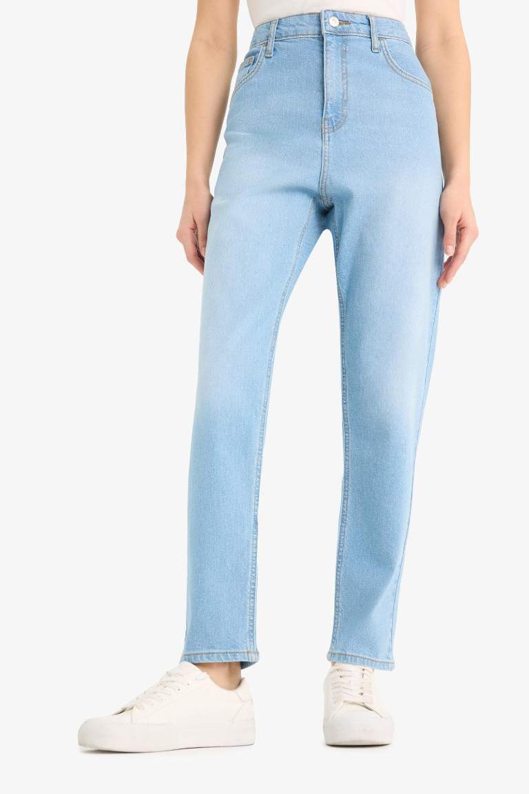 Lina Comfort Mom Normal Bel Düz Paça Jean Kar Yıkamalı Pantolon