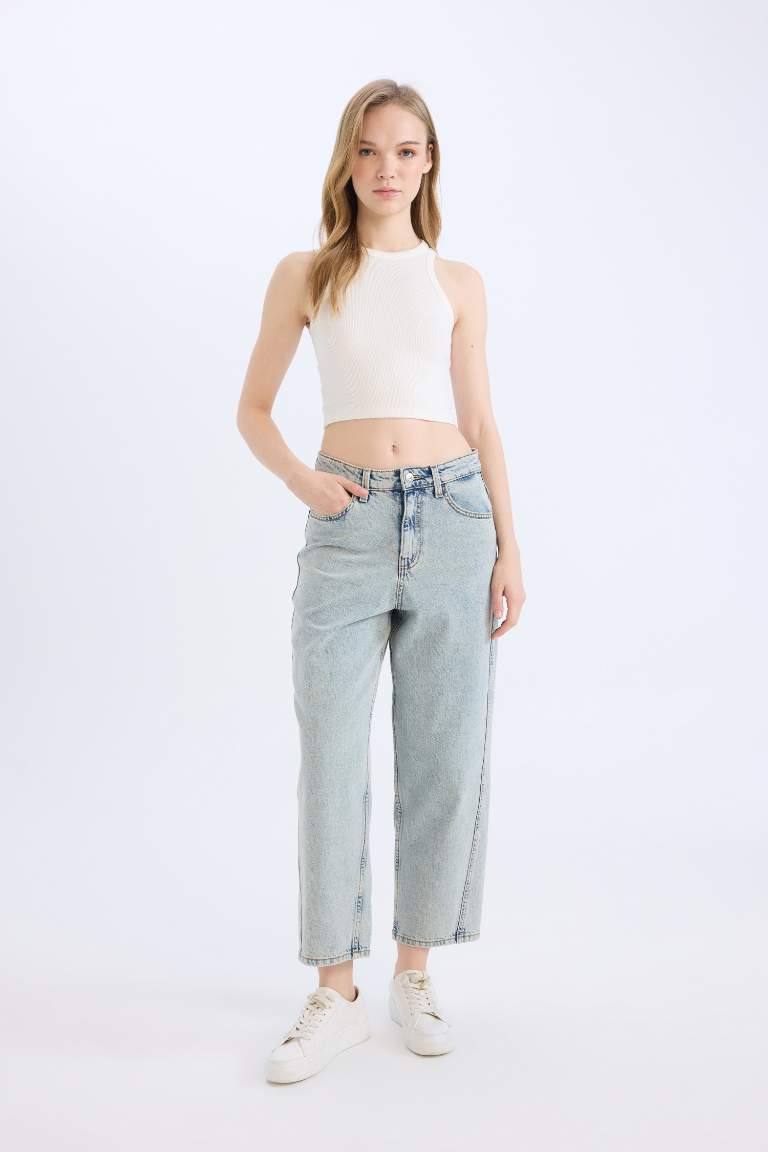 Pantalon Jean taille haute à jambes droites