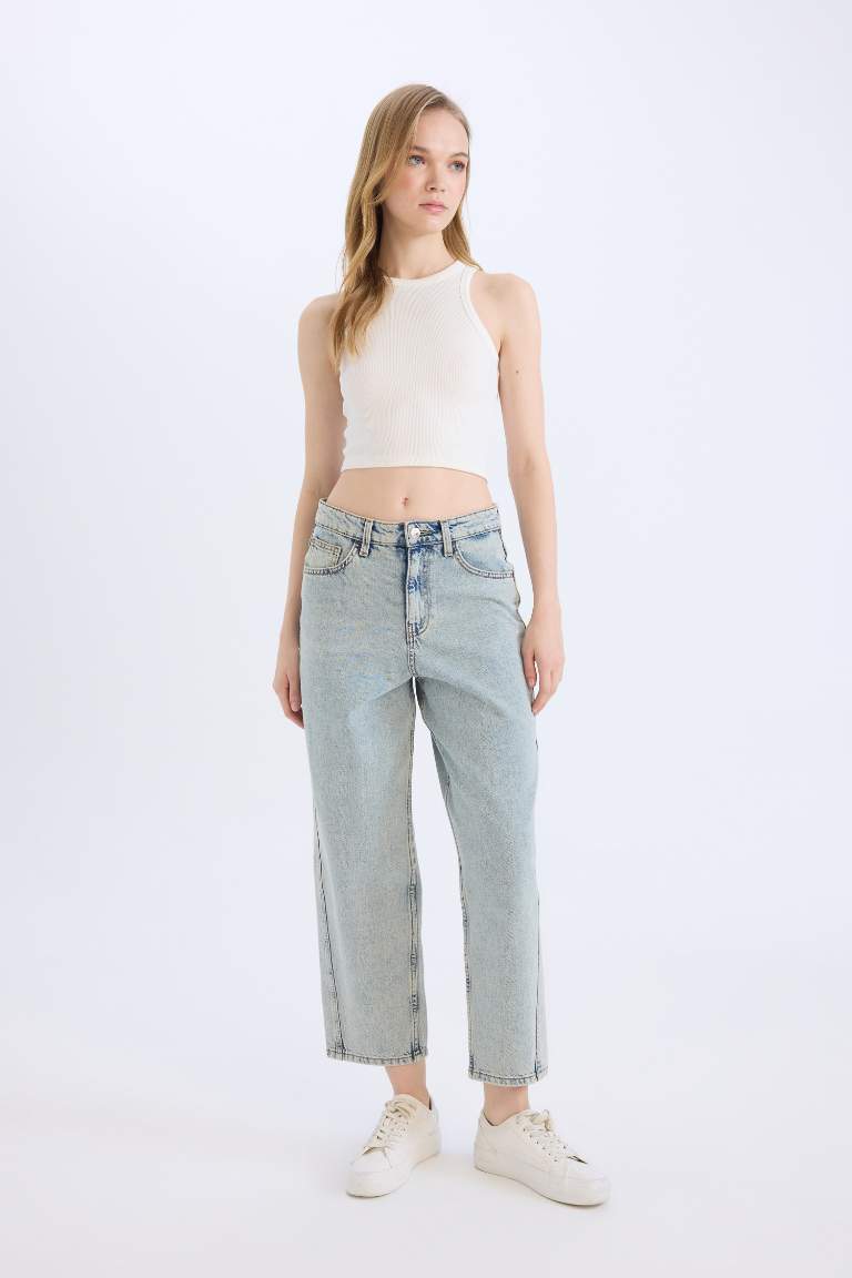 Pantalon Jean taille haute à jambes droites