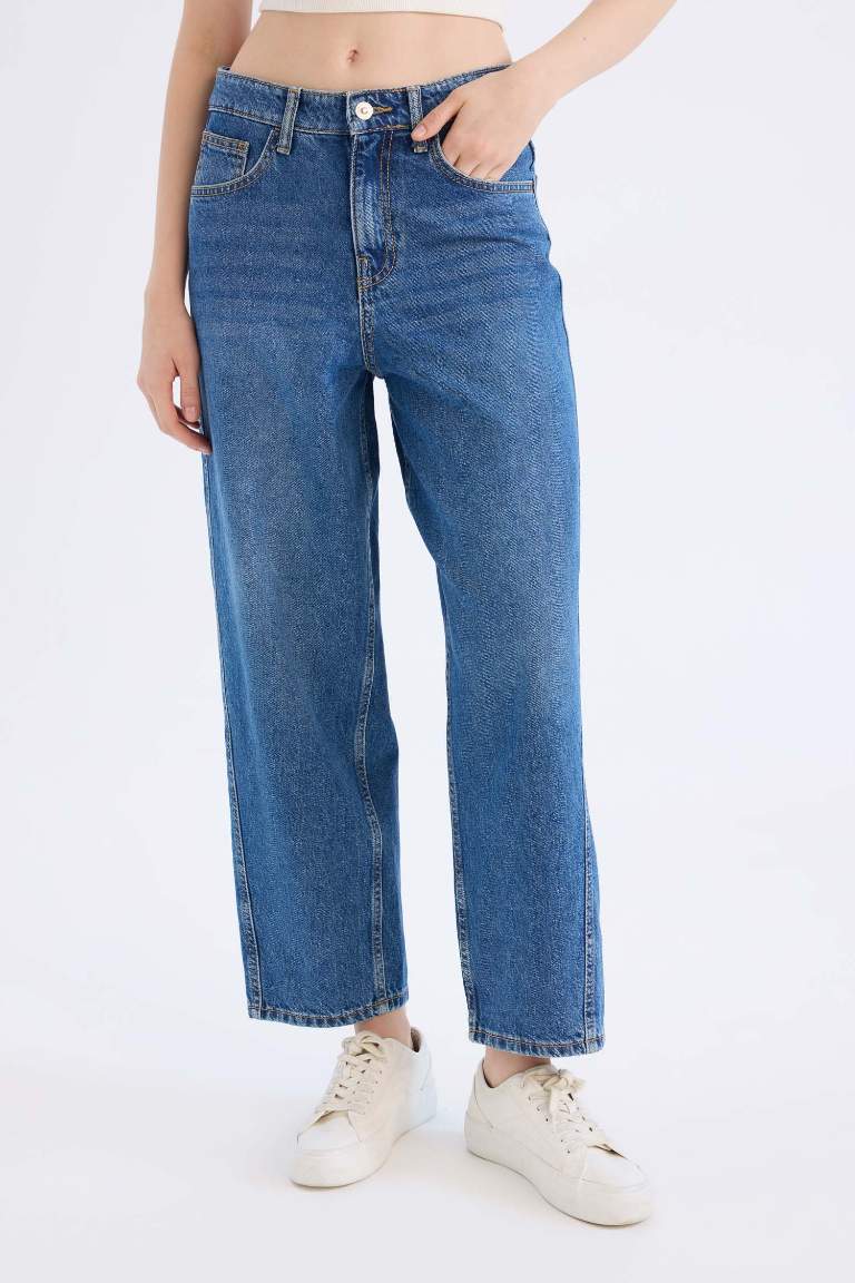 Pantalon Jean taille haute à jambes droites Coupe carrote