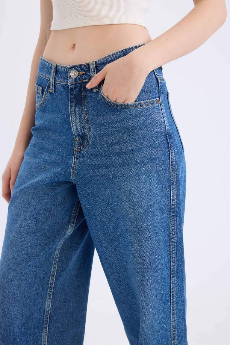 Pantalon Jean taille haute à jambes droites Coupe carrote