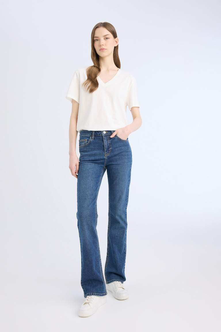 High Waist Wide Leg Pocketed Jeans