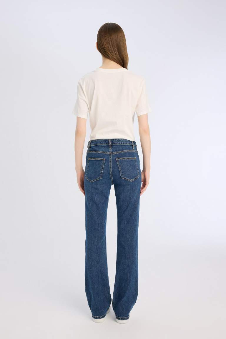High Waist Wide Leg Pocketed Jeans