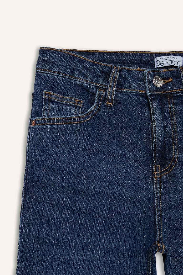 High Waist Wide Leg Pocketed Jeans