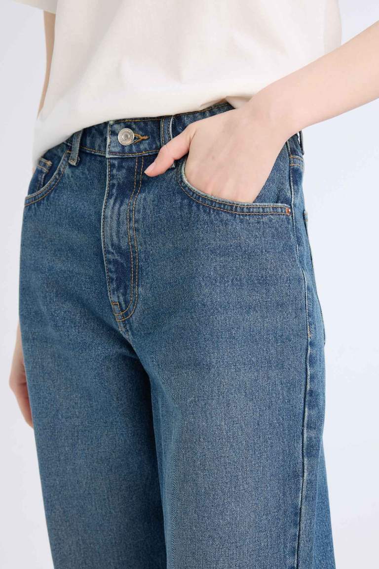 Straight Fit High Waist Wide Leg Jeans