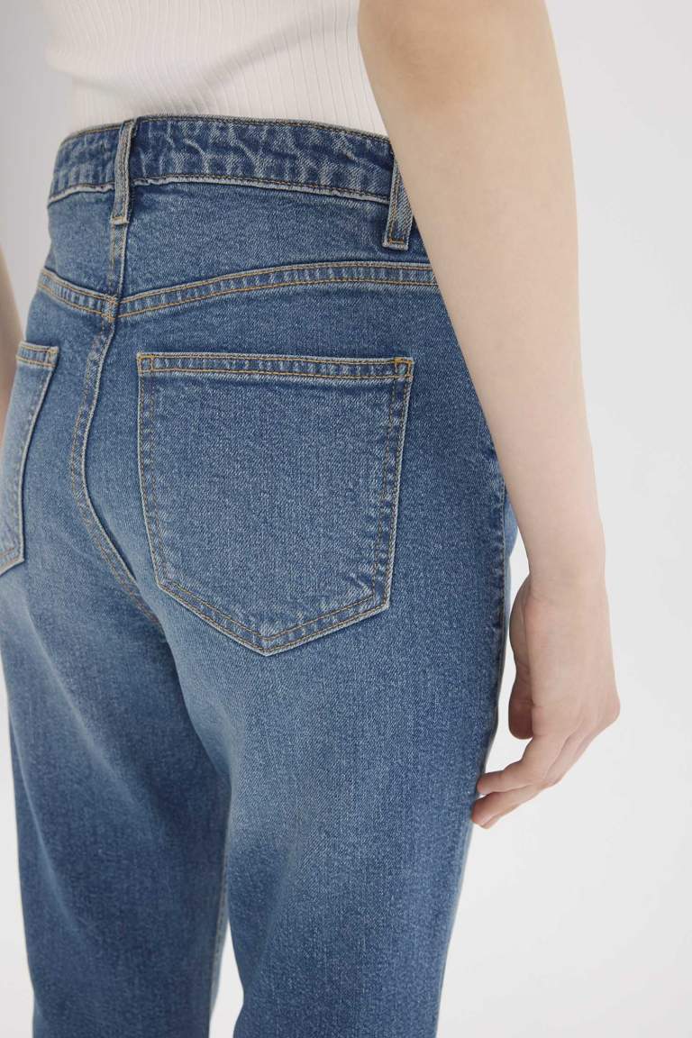 Mary Straight Leg High Waist Washed Jeans