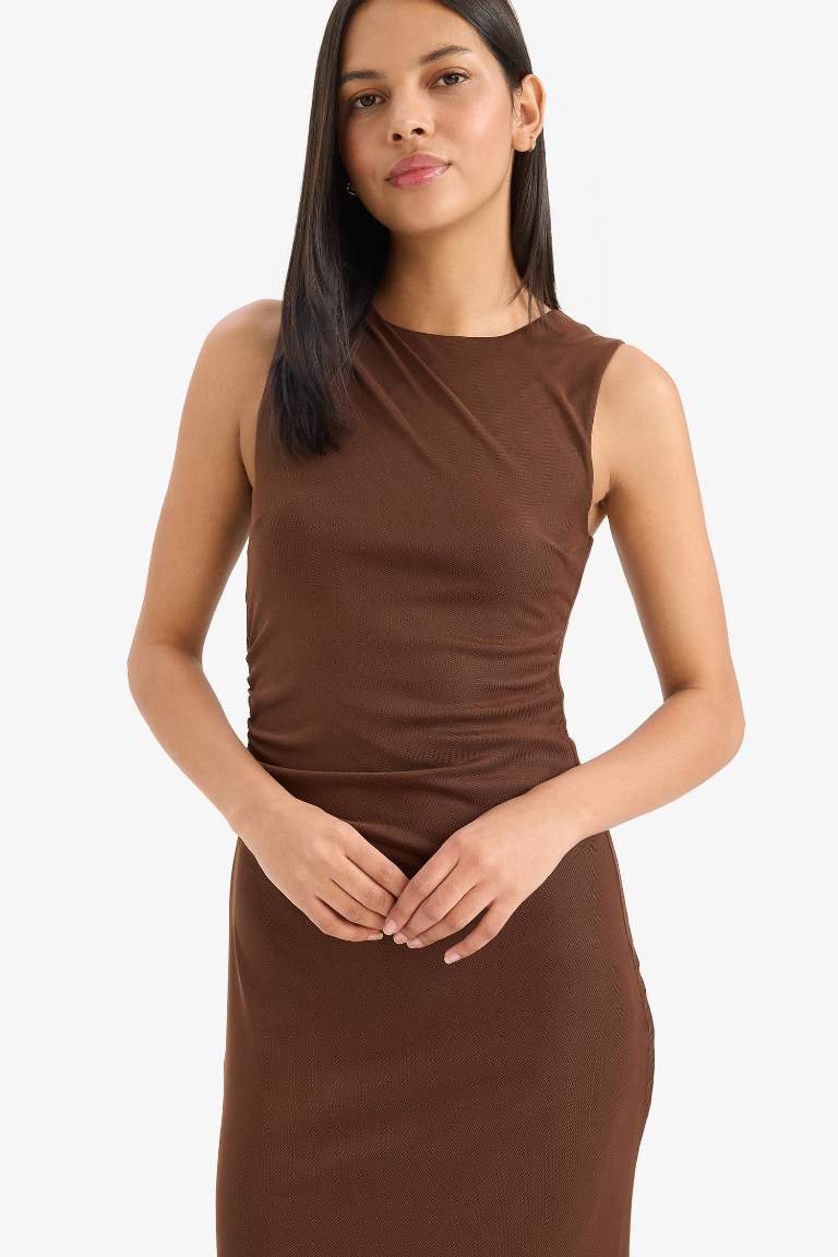 Bodycon Vücudu Saran Yuvarlak Yaka Tül Kolsuz Midi Elbise