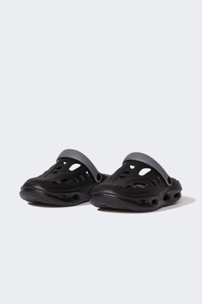 Man Flat Sole Sandals