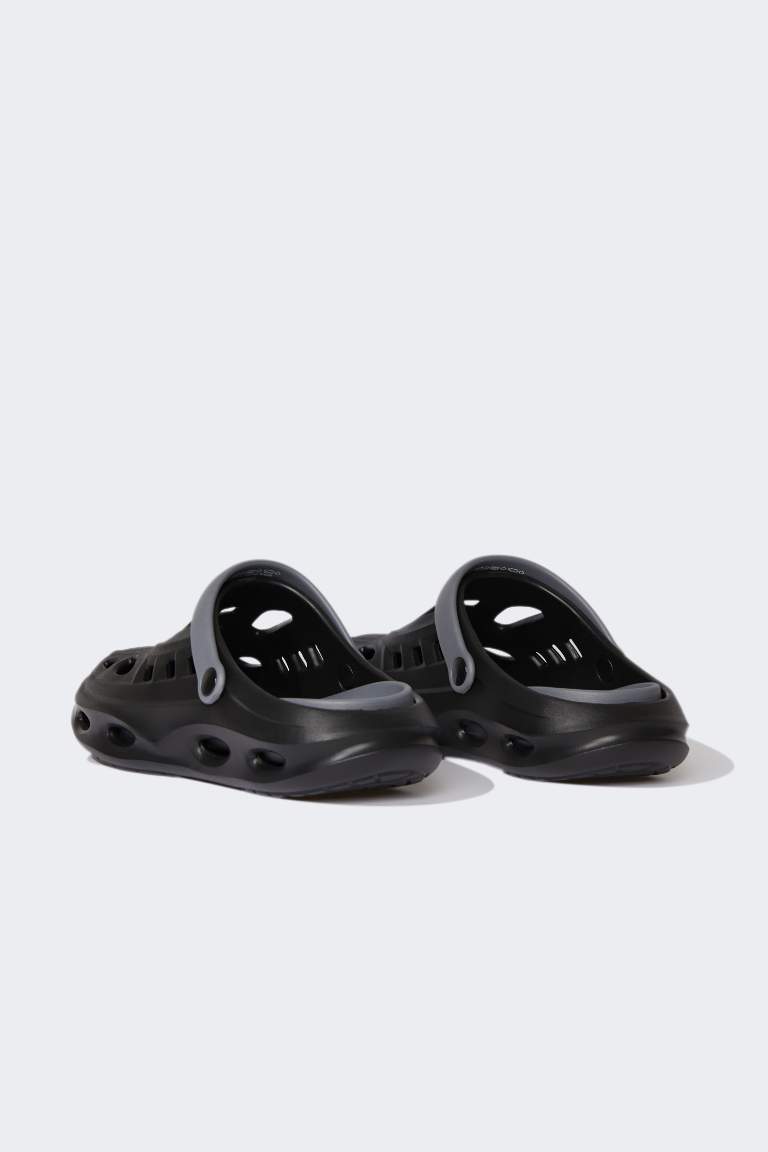 Man Flat Sole Sandals