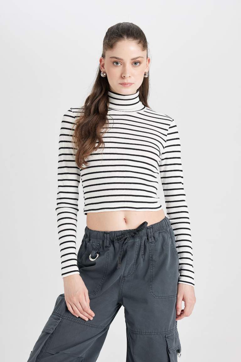 Fitted Striped Corduroy Turtleneck T-Shirt