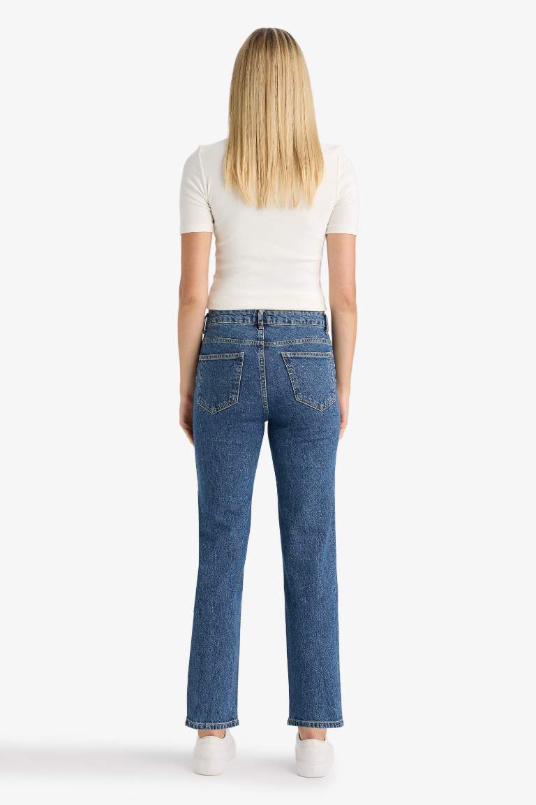 Comfort Straight Yüksek Bel Bilek Boy Jean Yıkamalı Pantolon