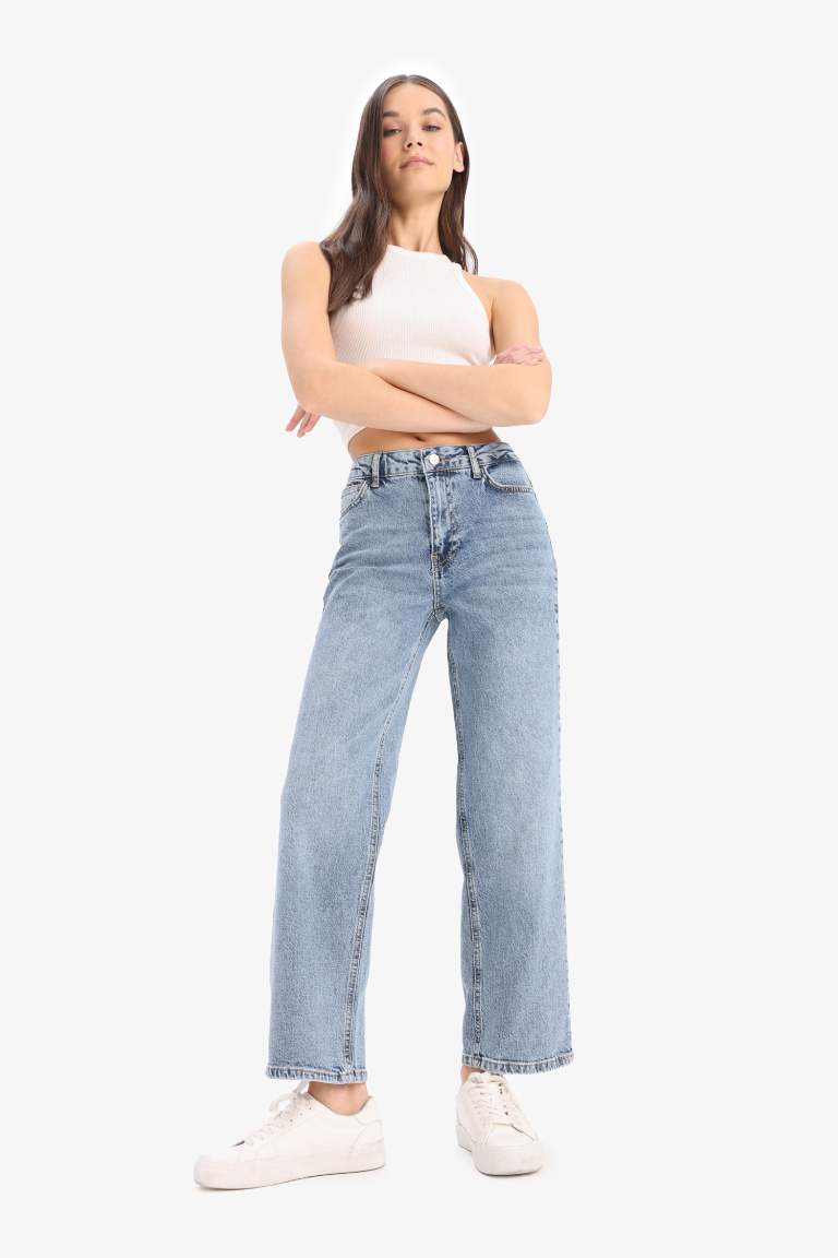 Comfort Straight High Waist Ankle Length Washed Jeans