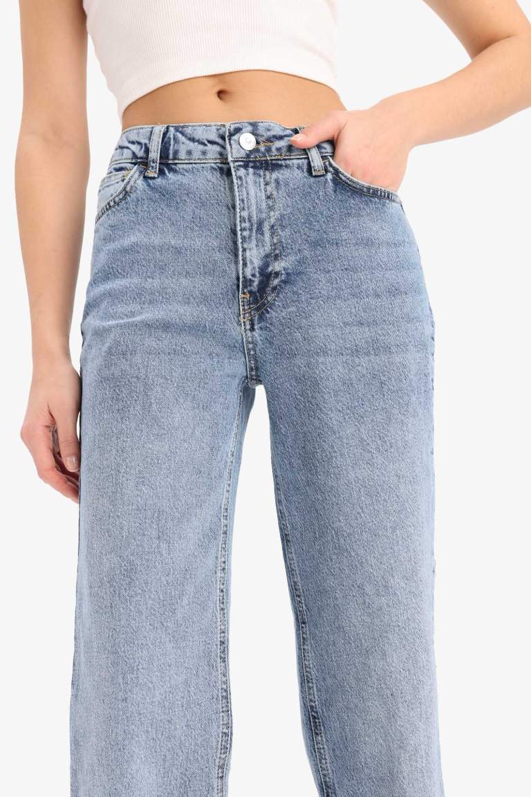 Comfort Straight High Waist Ankle Length Washed Jeans