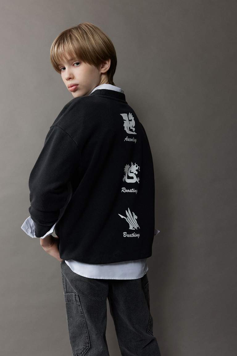 Boy Oversize Fit Back Printed Washed Faded Effect Sweatshirt