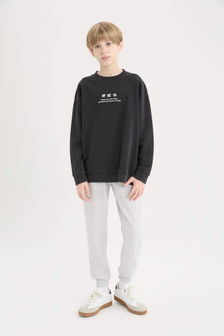 Boy Oversize Fit Back Printed Washed Faded Effect Sweatshirt