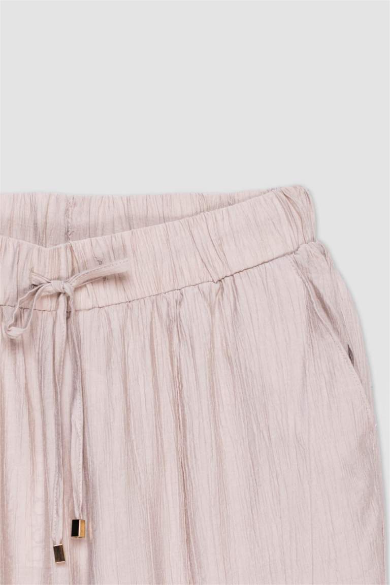 Straight Fit Cep Detaylı Standart Paça Krinkıl Kumaş Pantolon