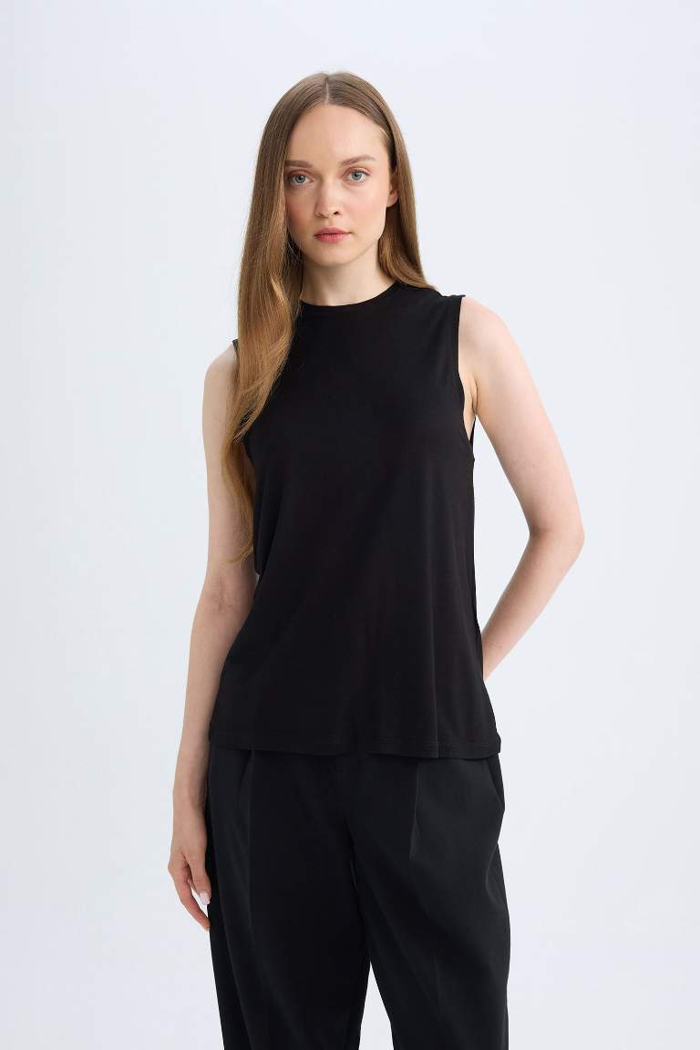 Relax Fit Sleeveless Basic T-Shirt Tunic