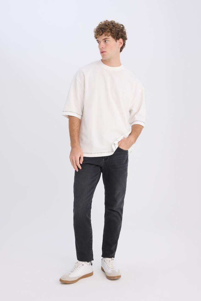 Slim Tapered Fit Dar Kalıp Normal Bel Daralan Paça Jean Pantolon
