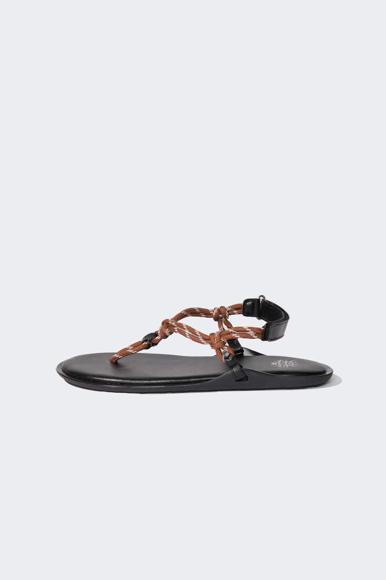 Woman Flat Sole Faux Leather Sandals