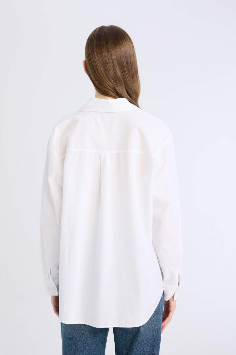 Chemise en popeline oversize à manches longues avec une poche