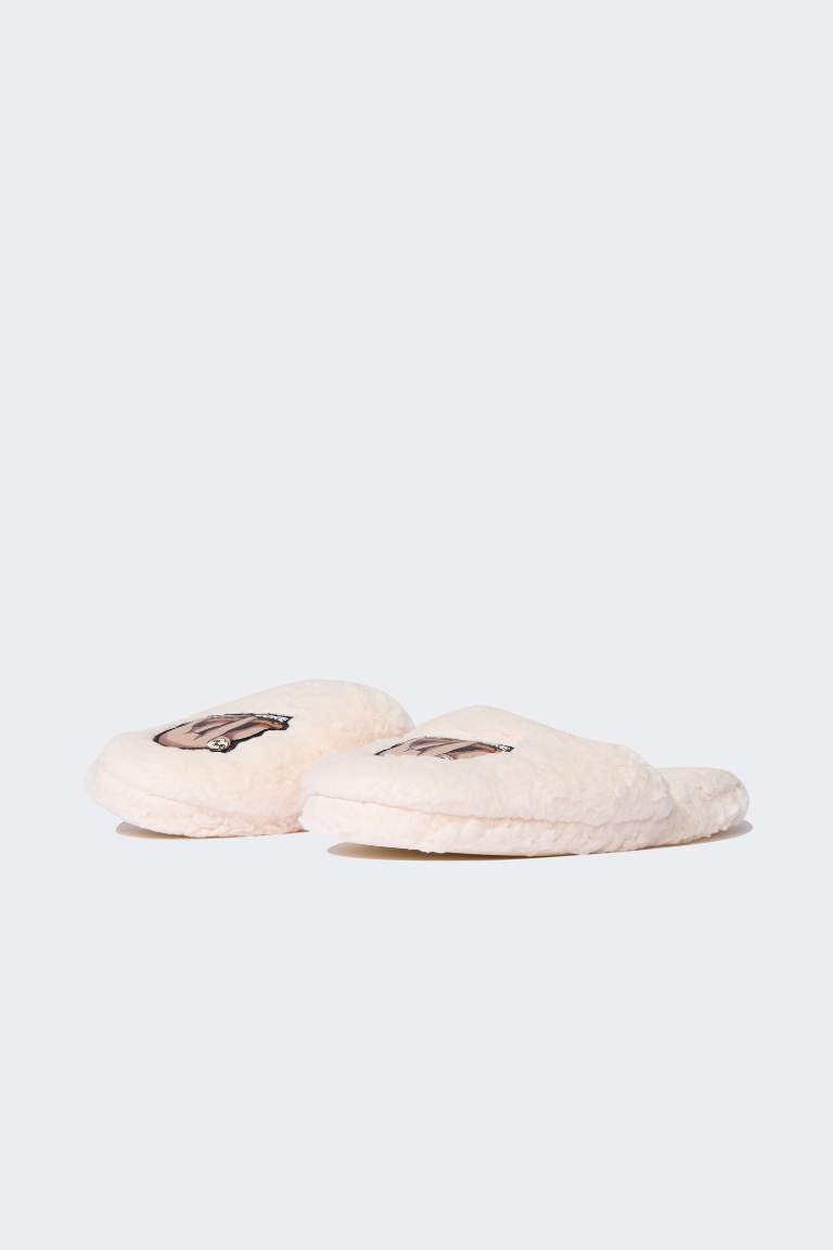 Woman Flat Sole Home Slipper