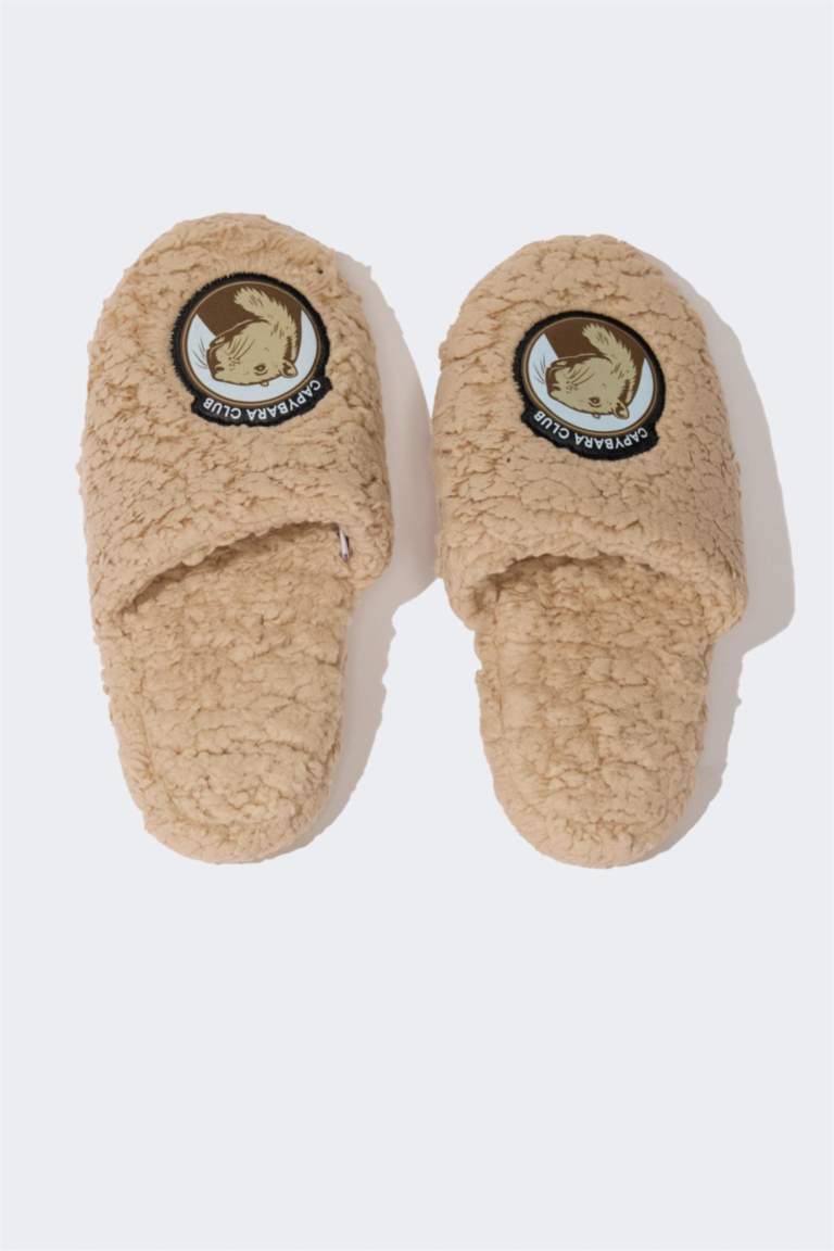 Pantoufles plates en peluche pour femme