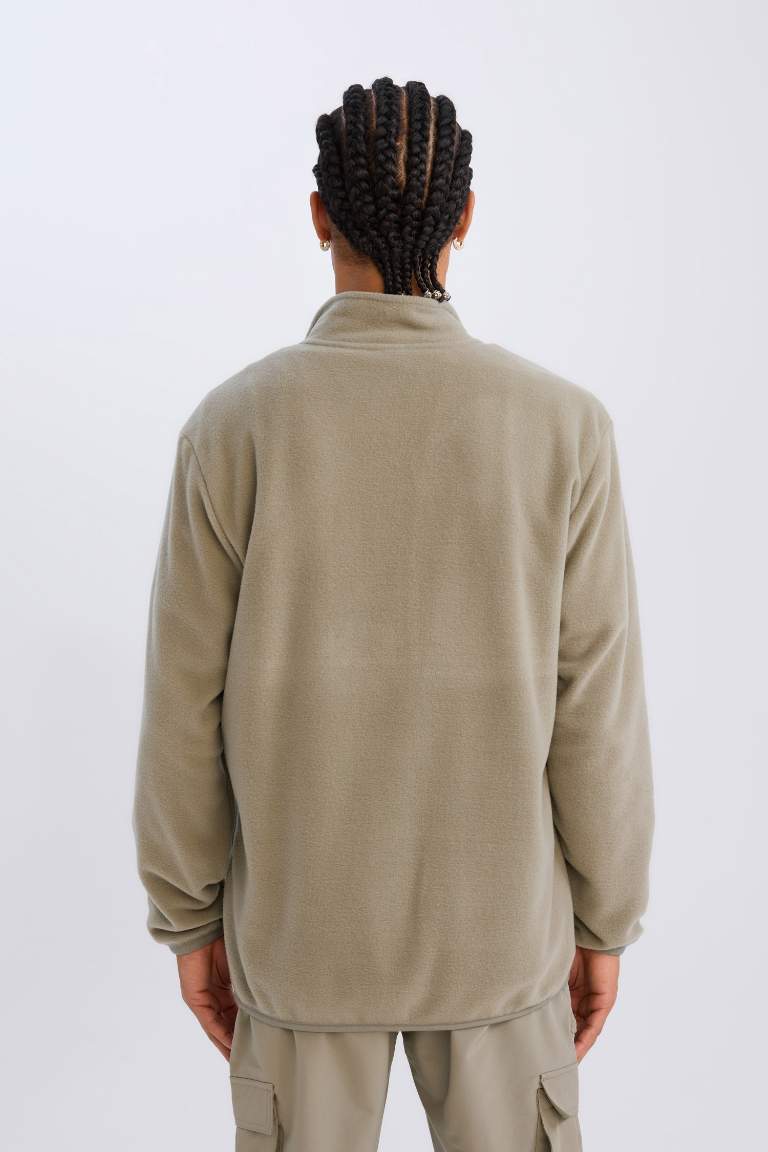 DeFactoFit Standart Fit Dik Yaka Fermuarlı Polar Sporcu Sweatshirt
