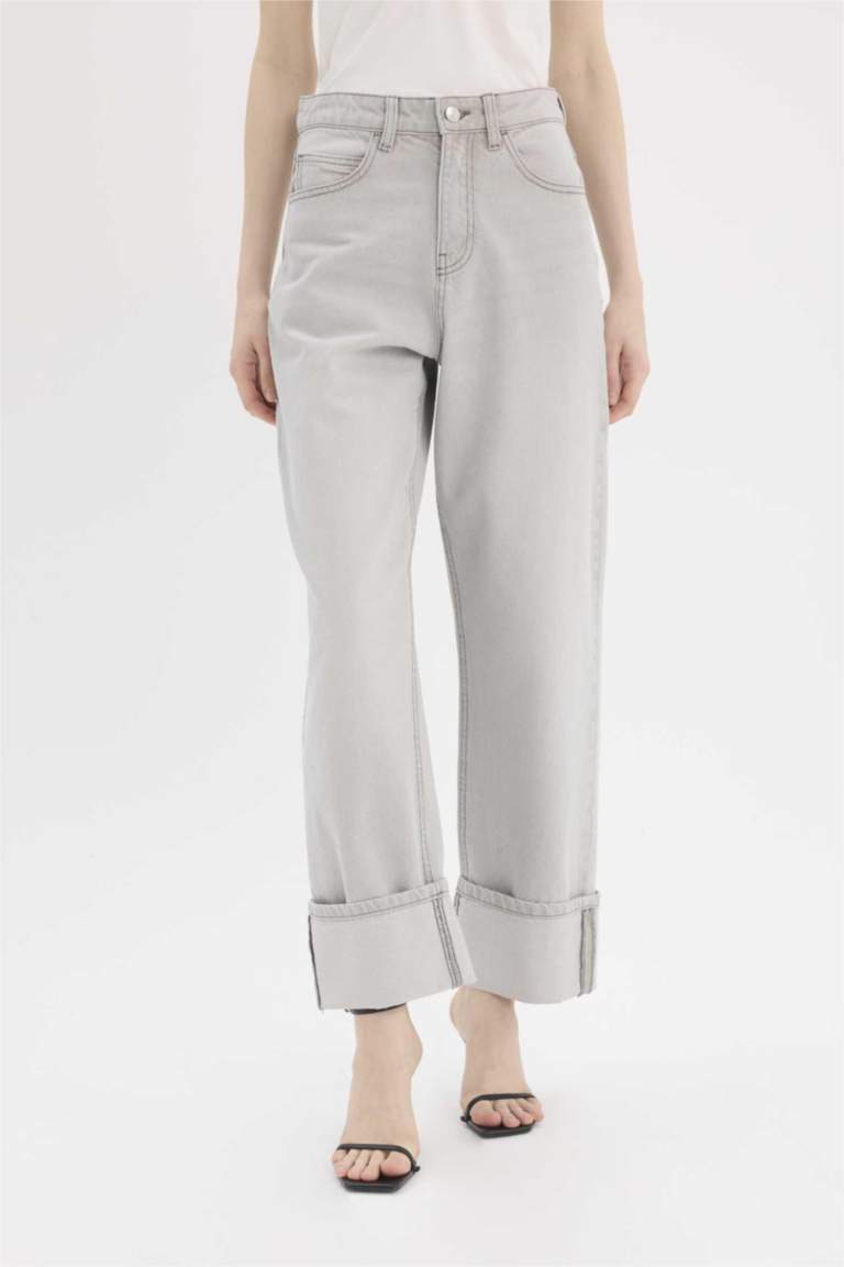 Брюки джинсовые с высокой талией и отворотами, расслабленного кроя