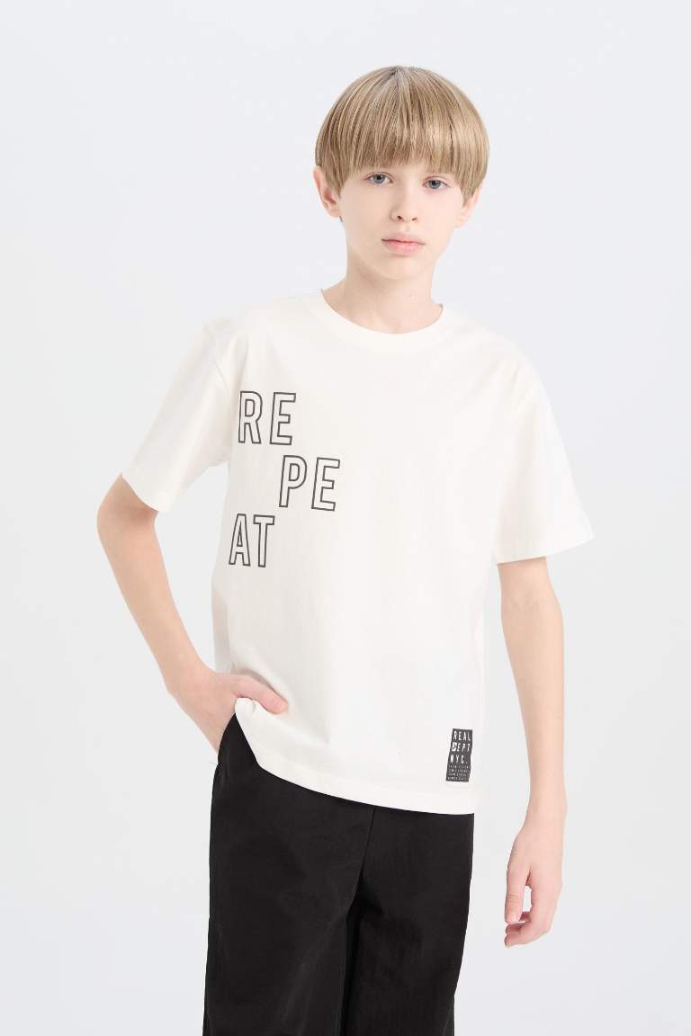 Boy Regular Fit Crew Neck Printed T-Shirt