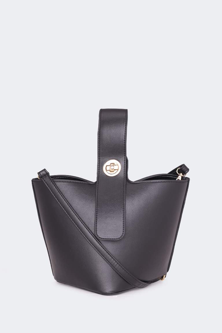 Woman Faux Leather Shoulder Bag