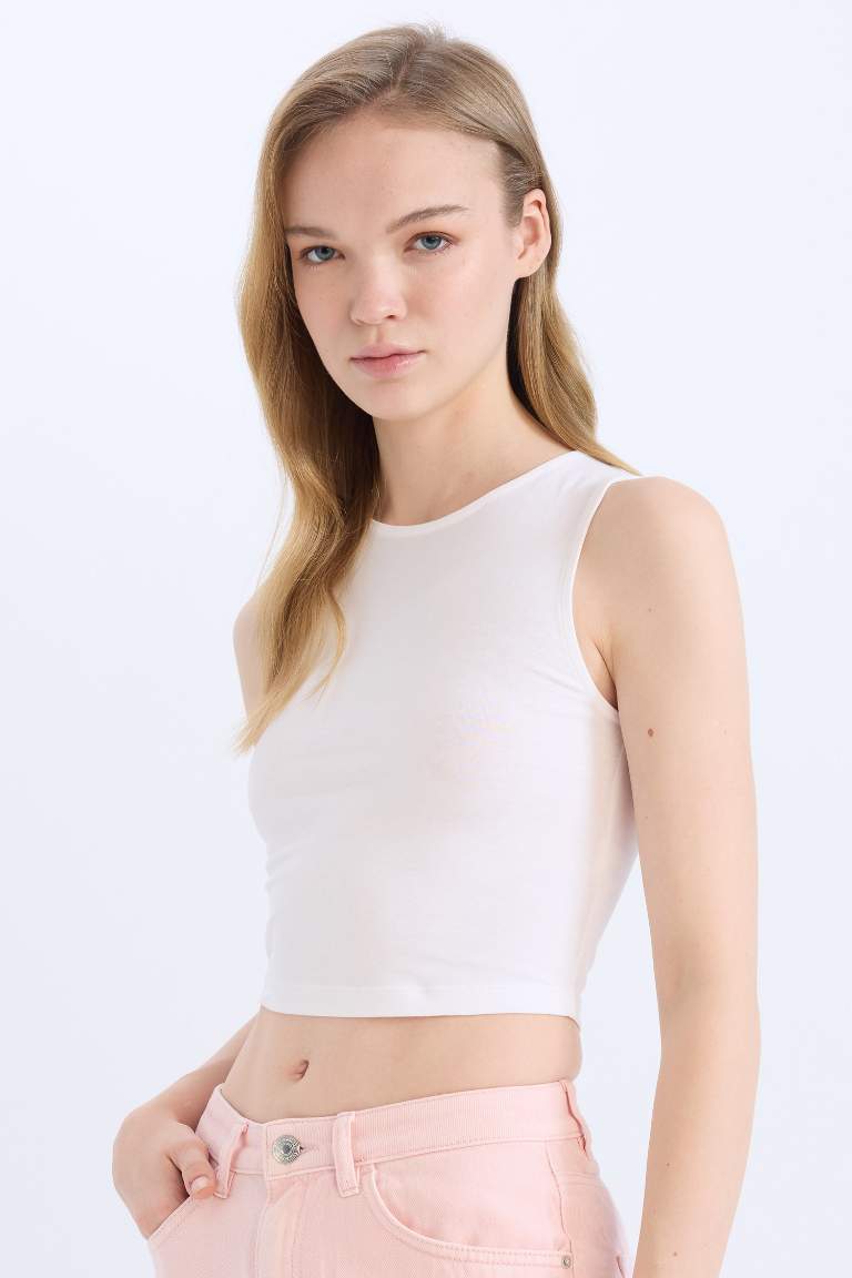 Slim Fit Halter Collar Tank Top