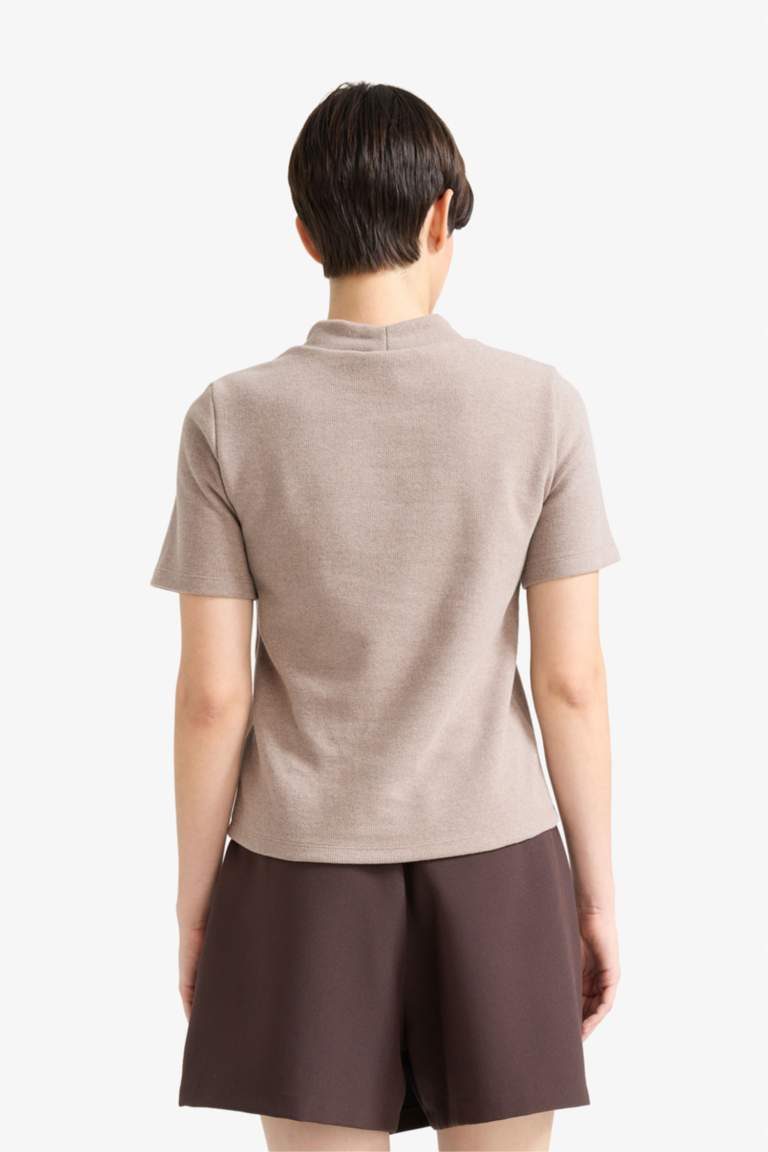 تي شيرت نص ردن سليم فيت بياخة عالية