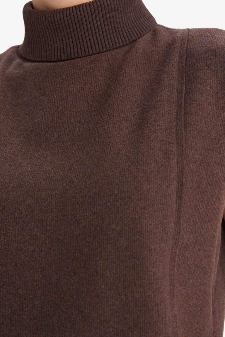 Regular Fit Turtleneck Tank Top