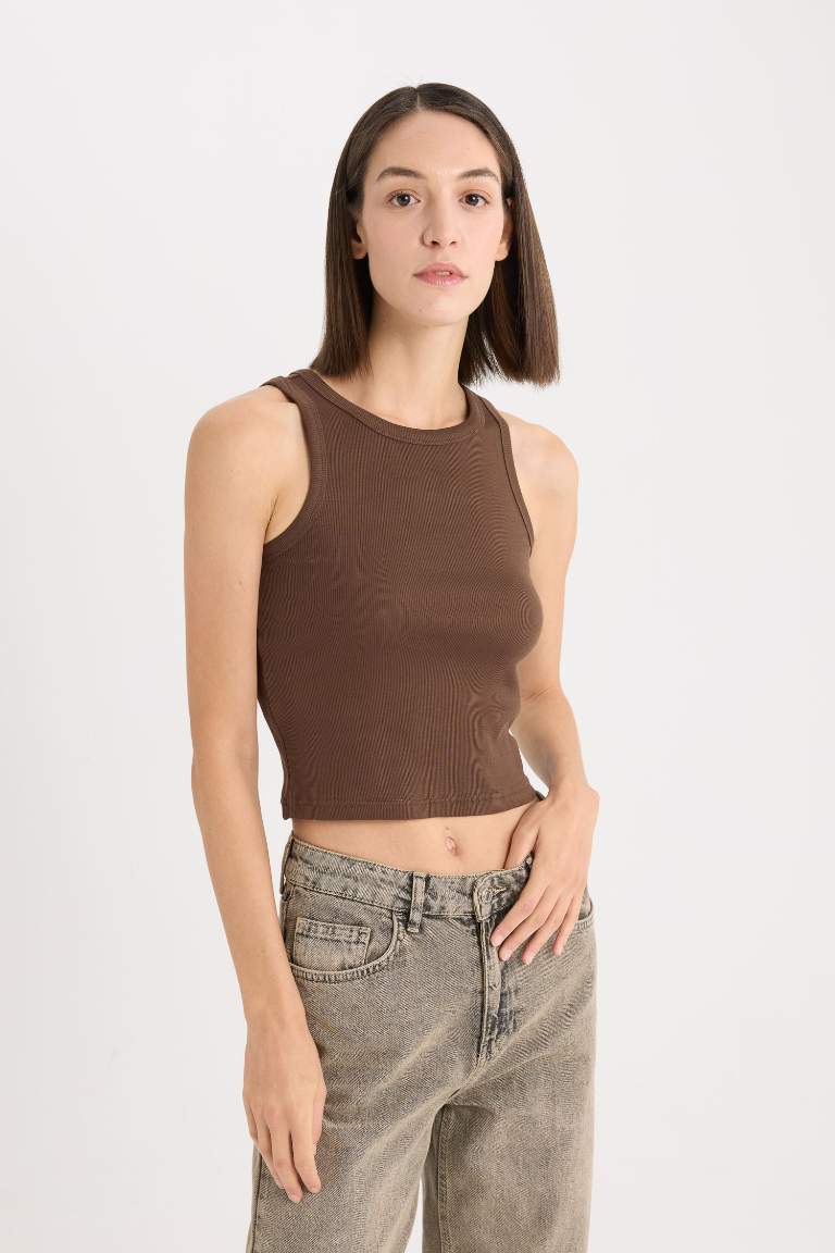 Slim Fit Camisole Crew Neck Tank Top