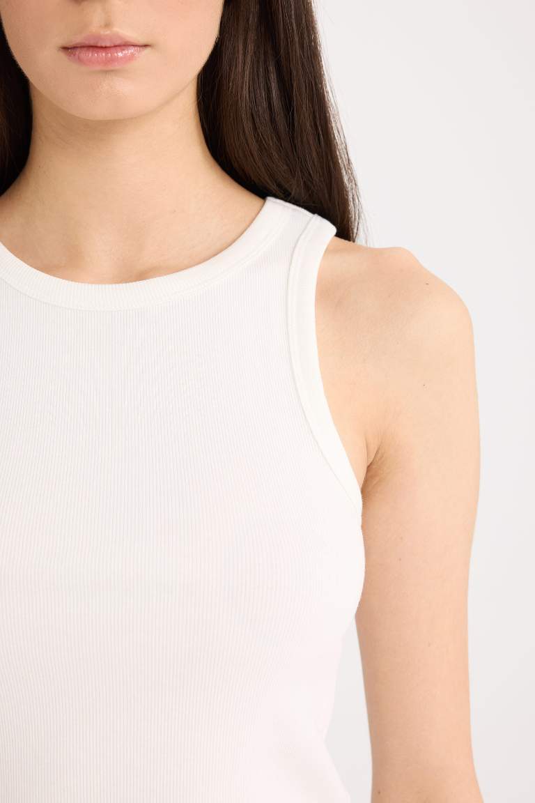 Slim Fit Camisole Crew Neck Tank Top