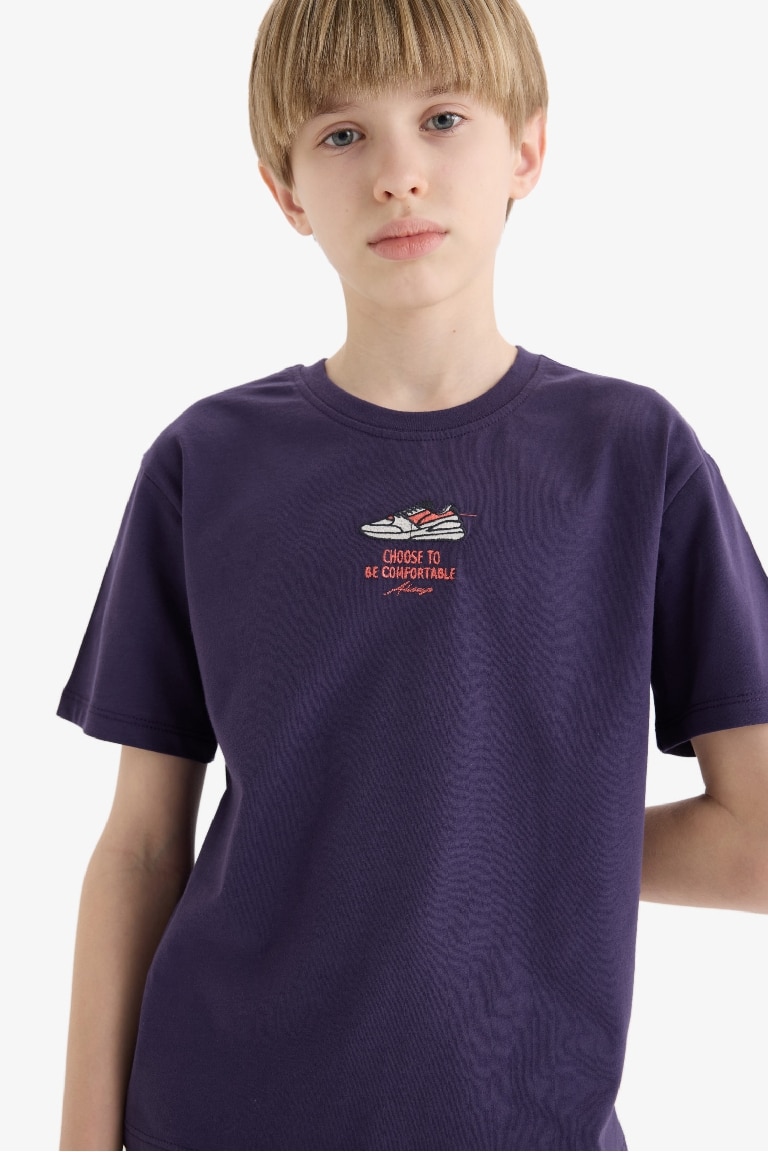 Boy New Regular Fit Crew Neck Embroidered T-Shirt