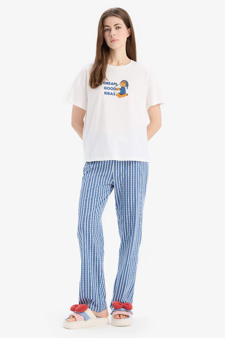 Ensemble pyjama avec T-shirt imprimé Garfield et Pantalon rayé de Fall in Love