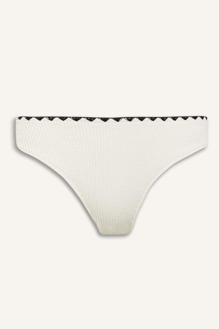 Regular Fit Bürümcük Bikini Altı-Fall in Love