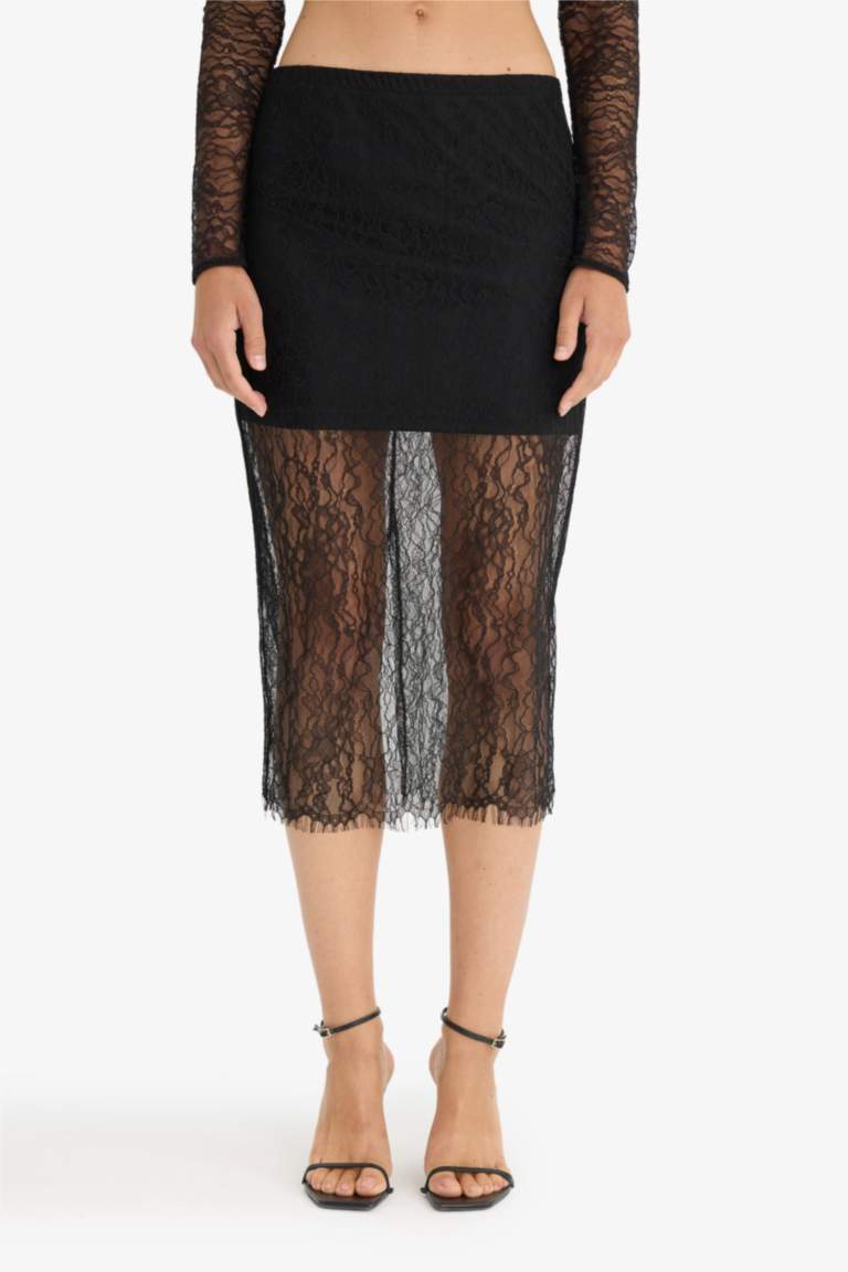 Slim Fit Dar Kesim Astarlı Midi Dantelli Etek