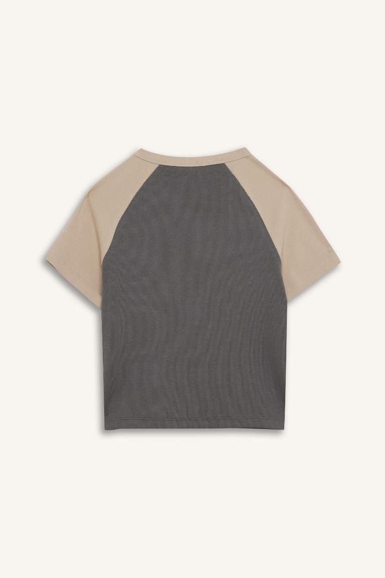 Fitted Crew Neck Printed Corduroy T-Shirt