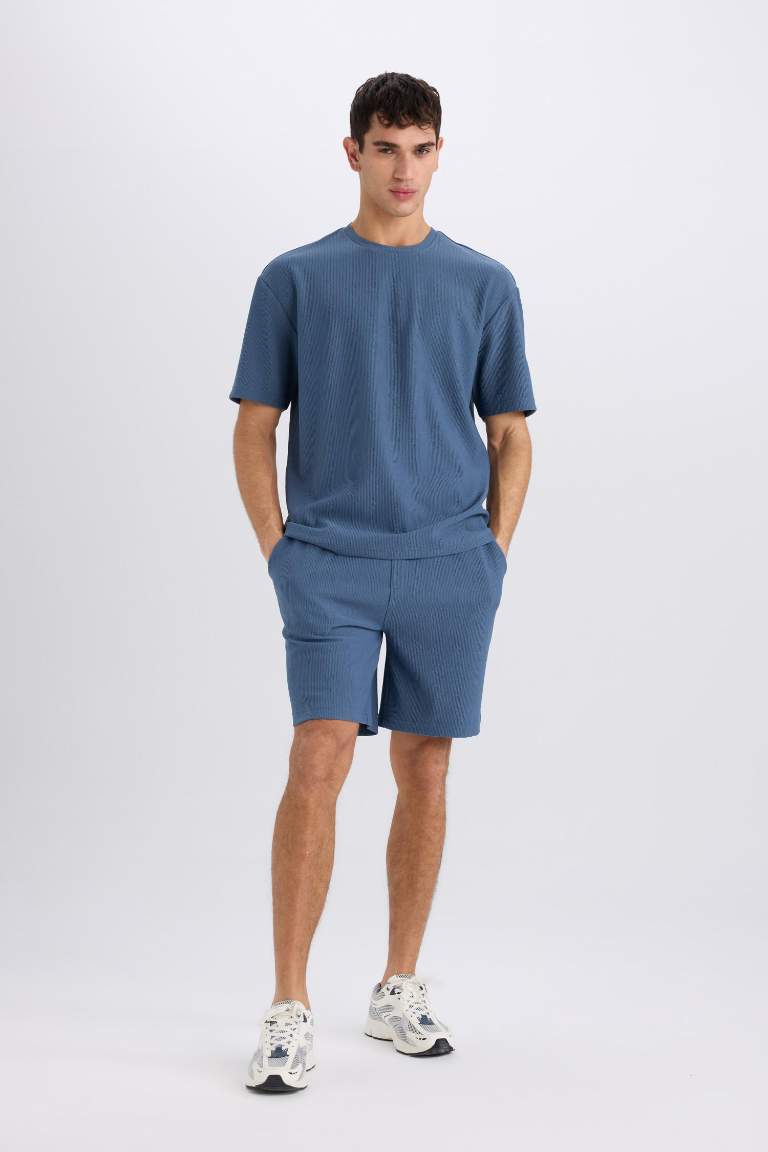 Boxy fit футболка с круглым вырезом и коротким рукавом