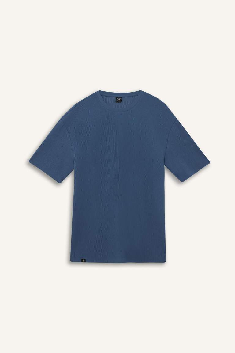Boxy fit футболка с круглым вырезом и коротким рукавом