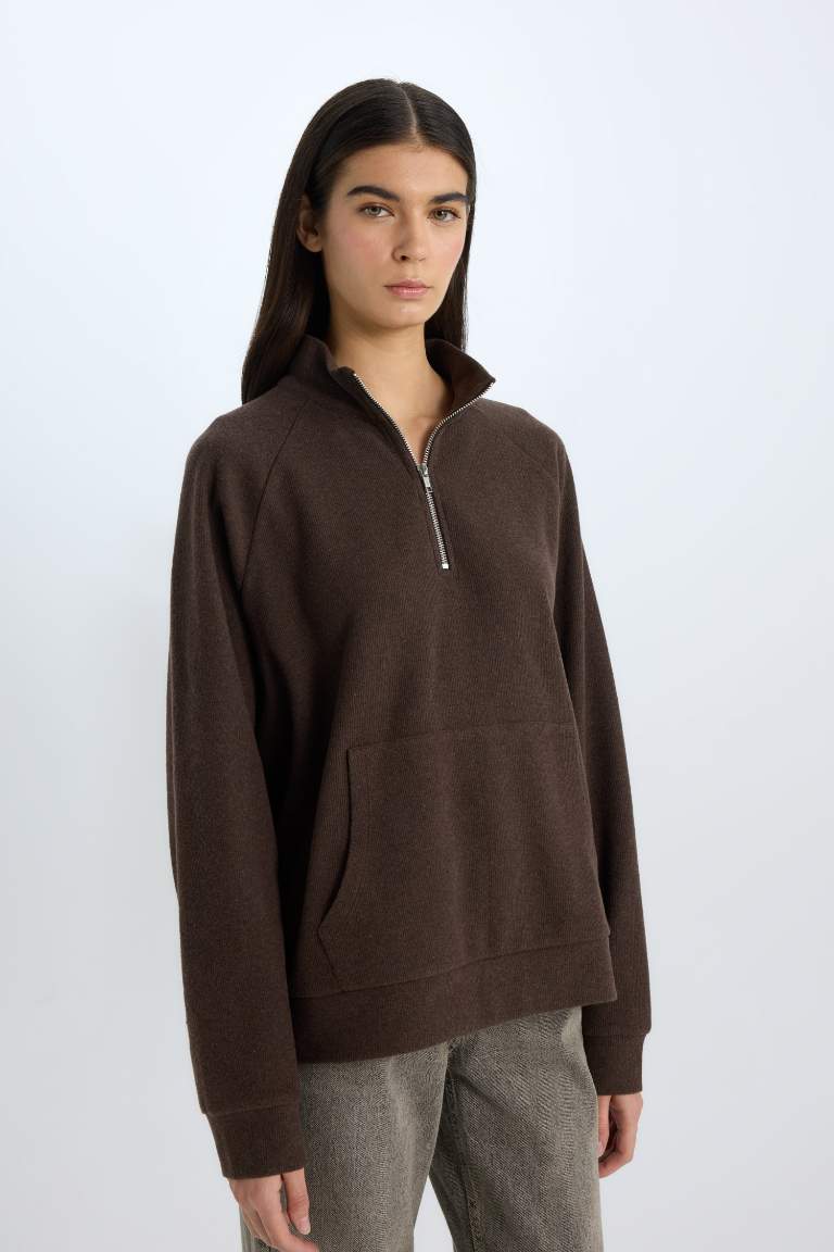 Oversize Fit Basic Zippered Polo Neck Sweatshirt