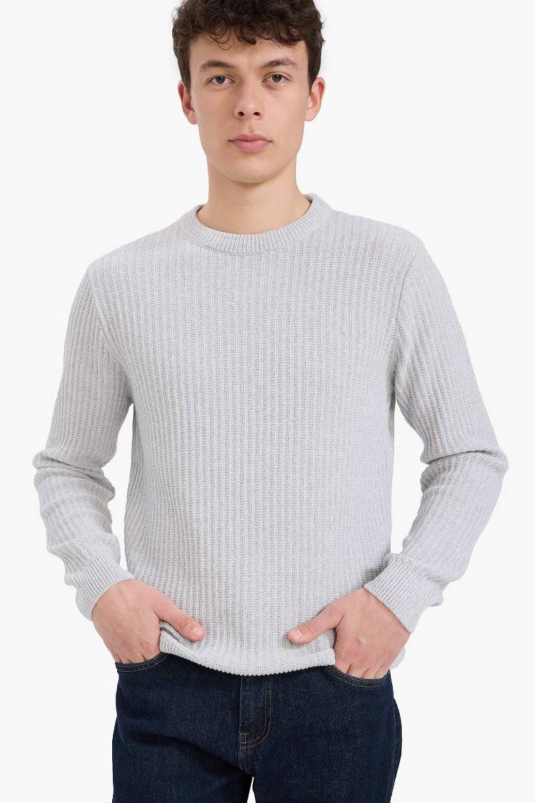 Standart Fit Bisiklet Yaka Basic Dokulu Triko Kazak
