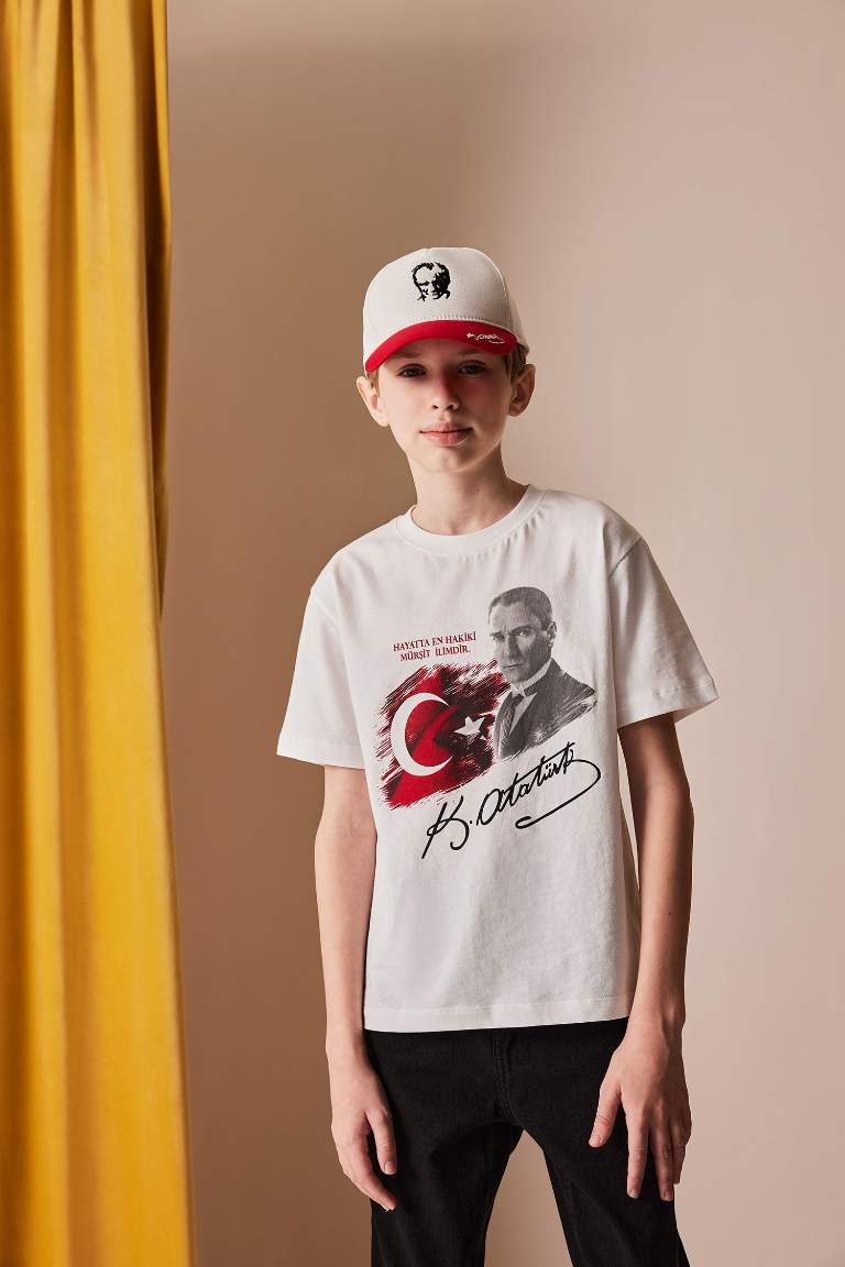 Boy New Regular Fit Crew Neck Printed T-Shirt