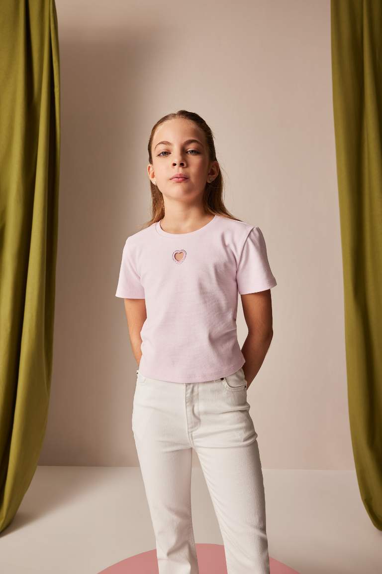 T-shirt slim à col rond et manches courtes avec motif cœur pour fille