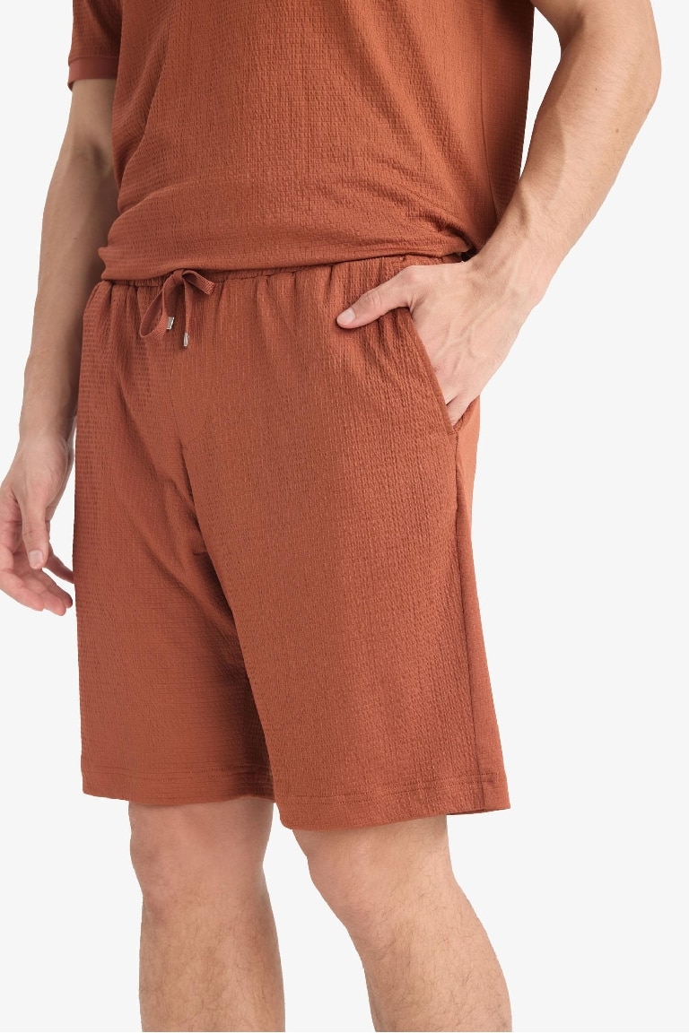 Regular Fit Her Yöne Esneyen Krinkıl Bermuda Şort