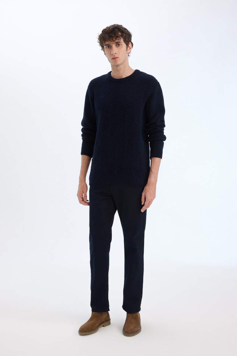 Standard Fit Crew Neck Knitwear Pullover