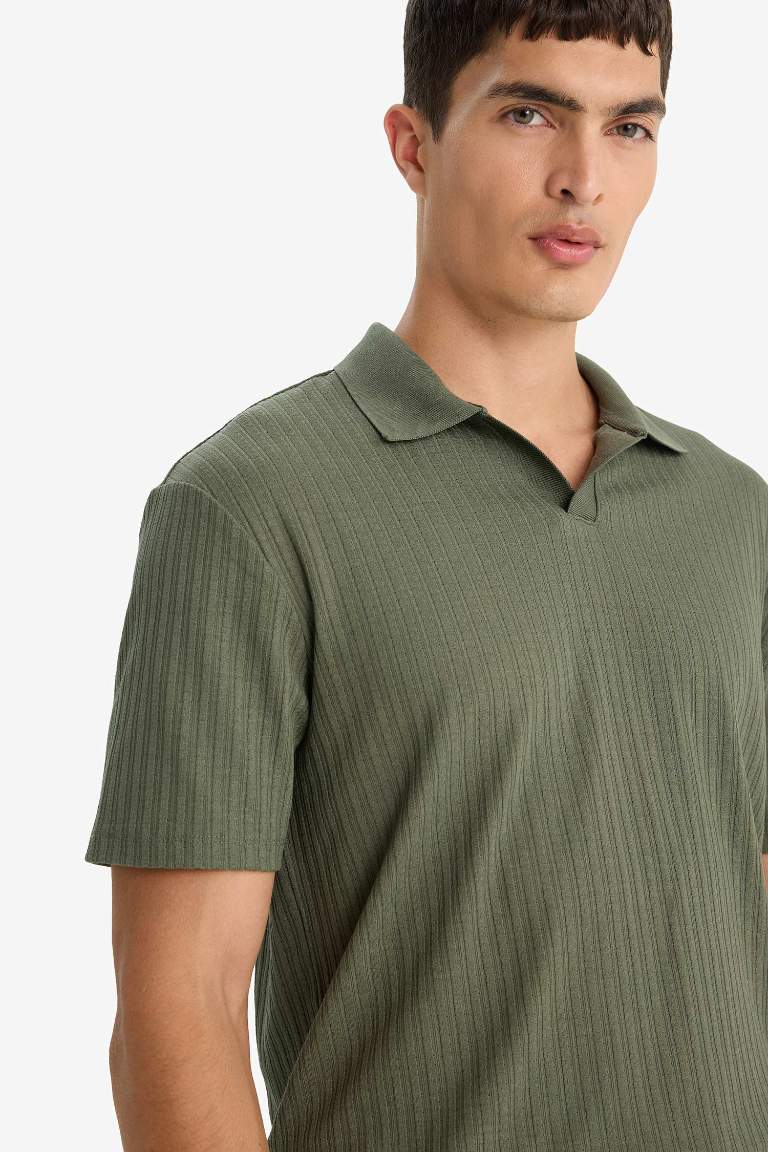 Regular Fit Krinkıl Dikey Dokulu Hafif Kumaş Polo Yaka Kısa Kollu Tişört